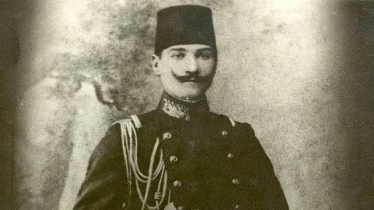 Mustafa Kemal'in genç subaylık döneminden tarihî fotoğraf